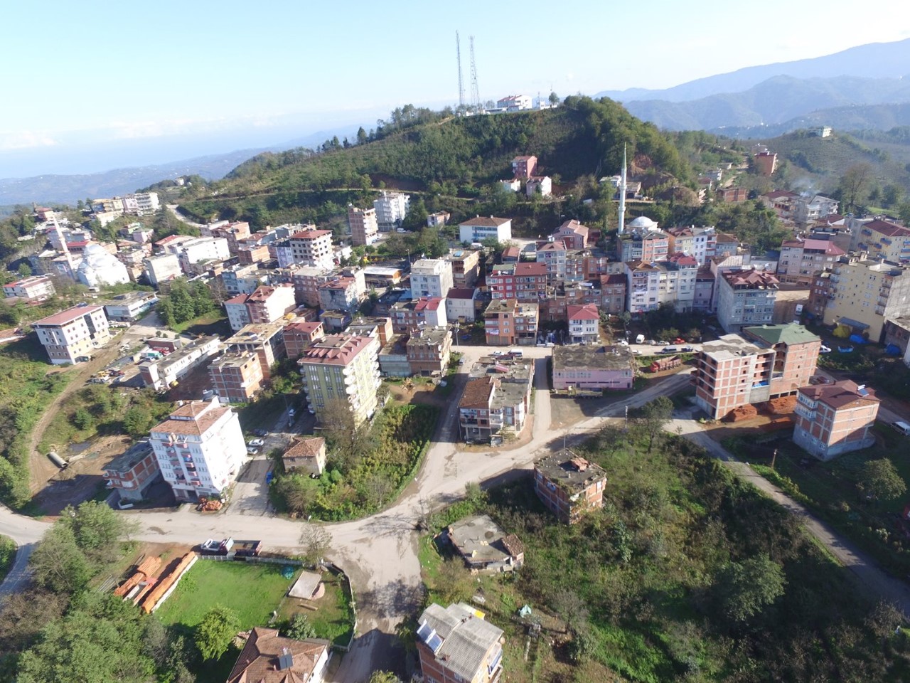 ÇAMAŞ’TA İKİNCİ KENT MEYDANI İÇİN ÇALIŞMALAR BAŞLADI